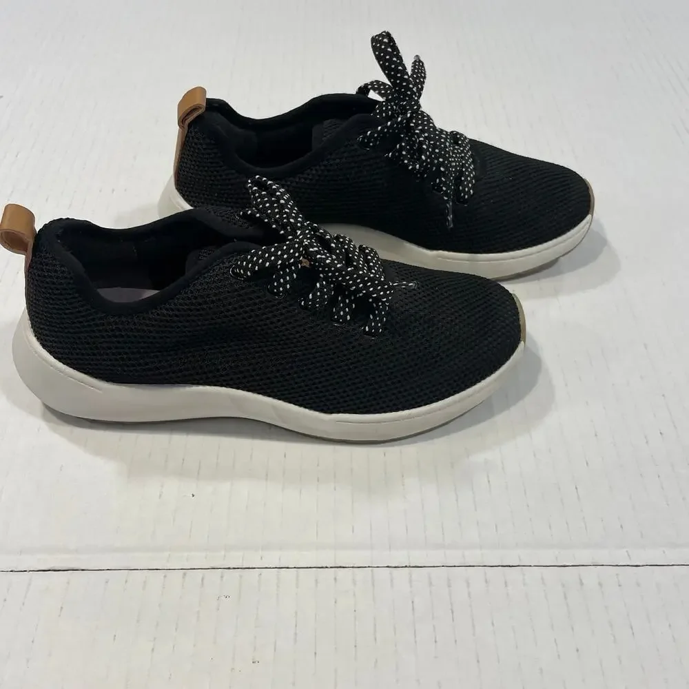 Dr Scholls women's black trail sneakers 6M  lightweight athletic walking shoes